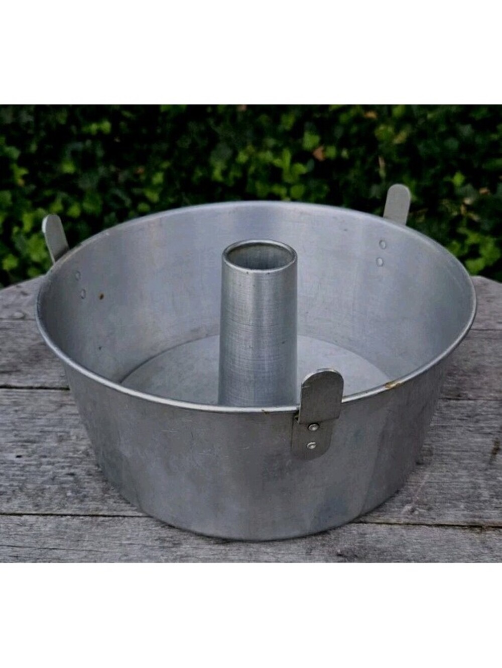 Vintage Aluminum 2 Piece 10" Tube/Angel Food Cake Pan with Cooling Legs 4" Tall